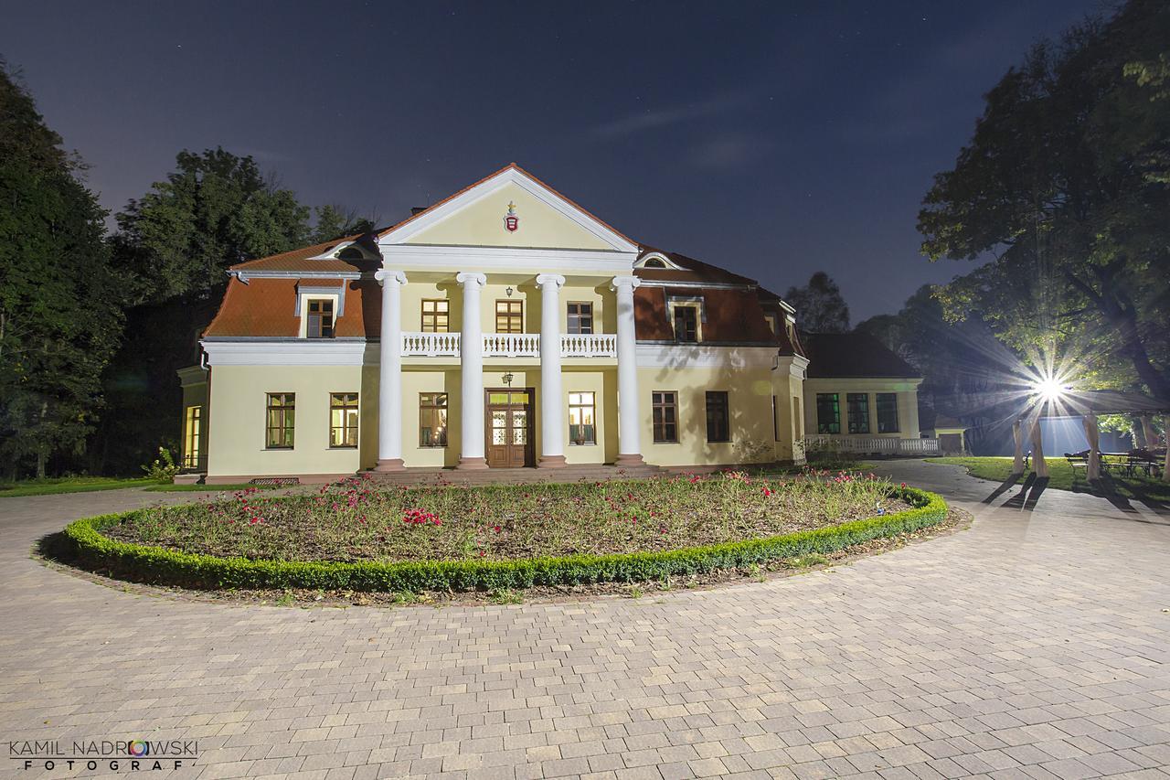 Dwor Slupia Otel Zarzecze  Dış mekan fotoğraf